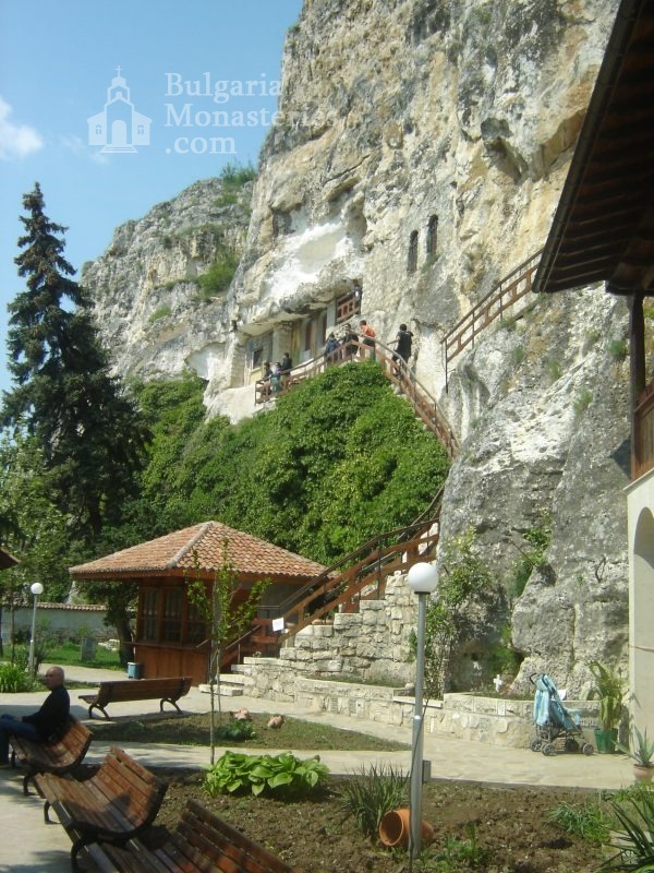 Басарбовски манастир - Църквата (Снимка 12 от 34)