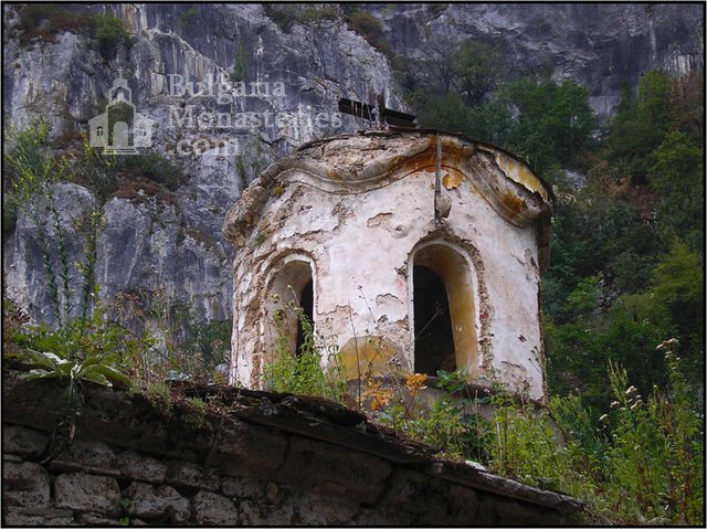 Бистрецки манастир  - Купола на църквата (Снимка 2 от 15)