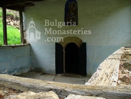 Чекотински манастир (Снимка 3 от 17)