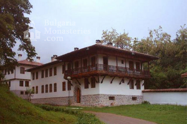 Клисурски манастир - Жилищна сграда (Снимка 2 от 34)