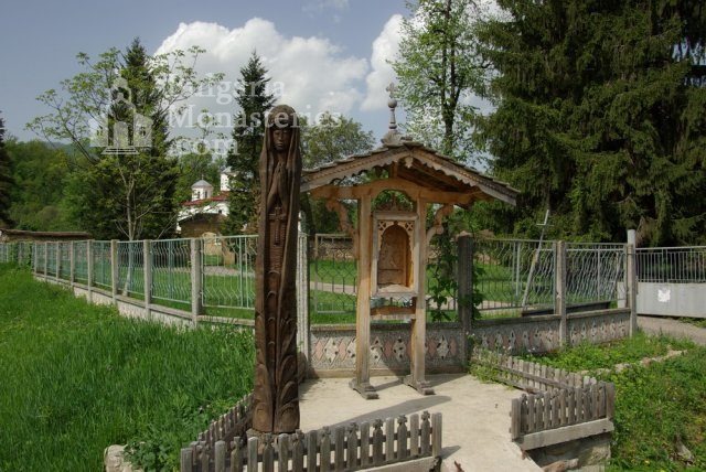 Лопушански манастир - Манастирският двор (Снимка 9 от 23)