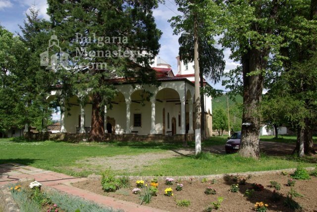 Лопушански манастир - Църквата 