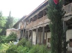 Мулдавски манастир - Жилищните сгради