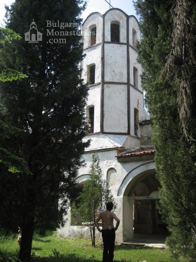 Мулдавски манастир - Църквата с камбанарията (Снимка 14 от 31)