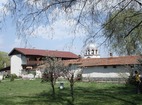 Обрадовски манастир - Жилищните сгради