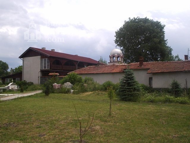 Обрадовски манастир - Комплексът от вън (Снимка 2 от 18)