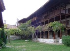 Роженски манастир  - Дворът