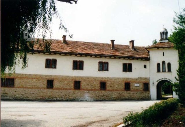 Устремски манастир - Комплексът от вън (Снимка 19 от 23)