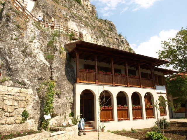 Basarbovo Monastery   (Picture 6 of 34)