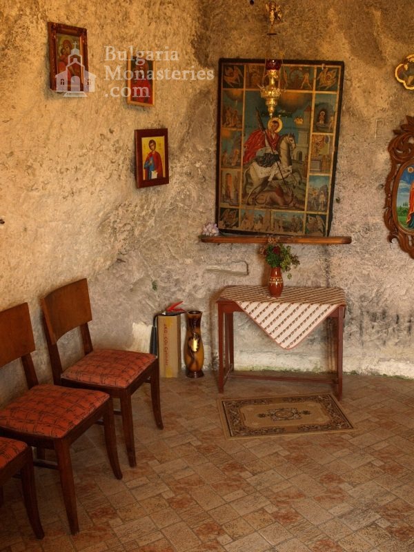 Basarbovo Monastery   - The church (Picture 17 of 34)