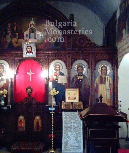 Dragalevtsi Monastery - The altar in the church  (Picture 13 of 22)