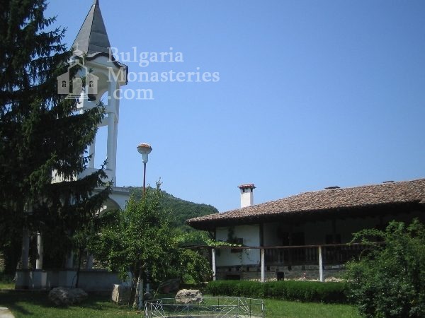 Kapinovo Monastery (Picture 13 of 20)
