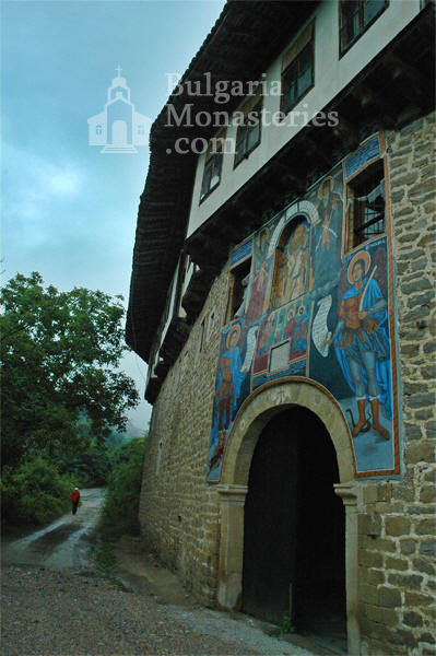 Kapinovo Monastery - The entrance of the monastery (Picture 10 of 20)