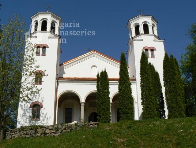  Klisura Monastery (Picture 7 of 34)
