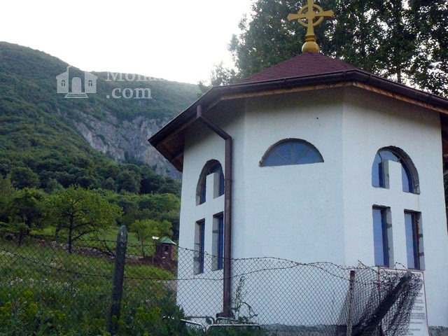Бистрецки манастир  - Параклисът до входа на манастира (Снимка 3 от 15)