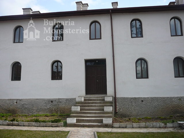 Дивотински манастир - Жилищната сграда (Снимка 6 от 16)