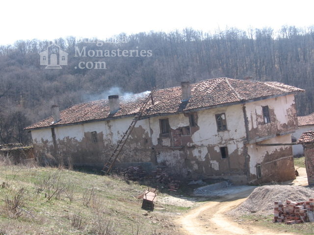 Гигински манастир (Снимка 2 от 4)
