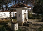 Гранишки манастир - Дворът с чешмата