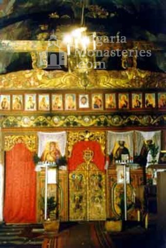 Кладнишки манастир - Иконостасът в църквата (Снимка 11 от 16)