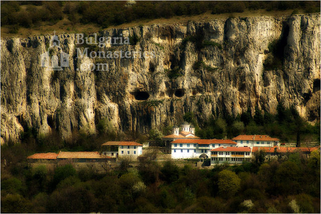 Патриаршески манастир - Патриаршеският манастир (Снимка 1 от 23)