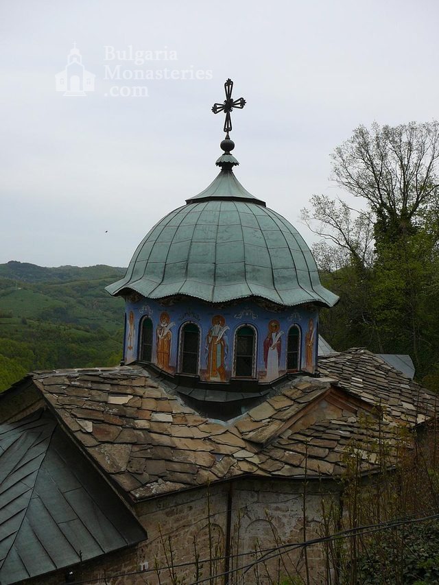 Соколски манастир - Куполът на църквата (Снимка 16 от 40)