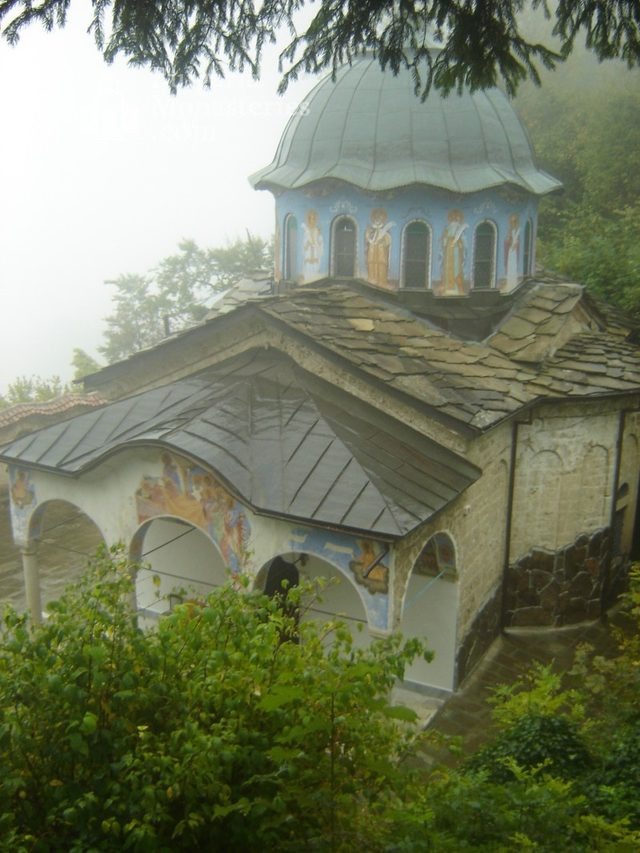 Соколски манастир - Църквата  (Снимка 19 от 40)