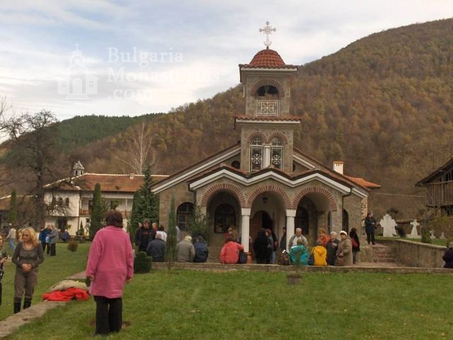 Врачешки манастир - Църквата 