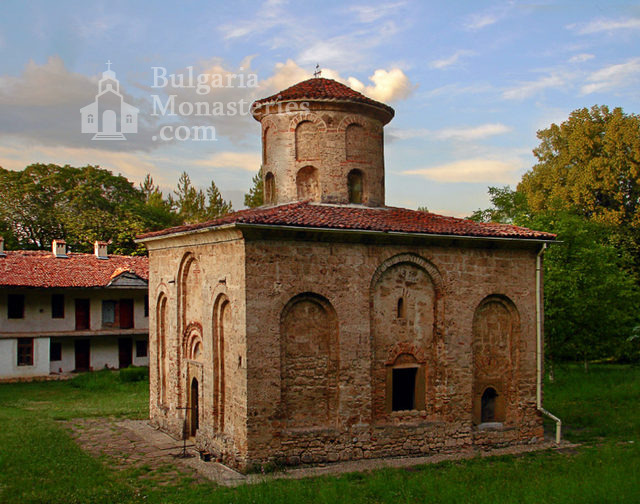 Земенски манастир (Снимка 1 от 27)
