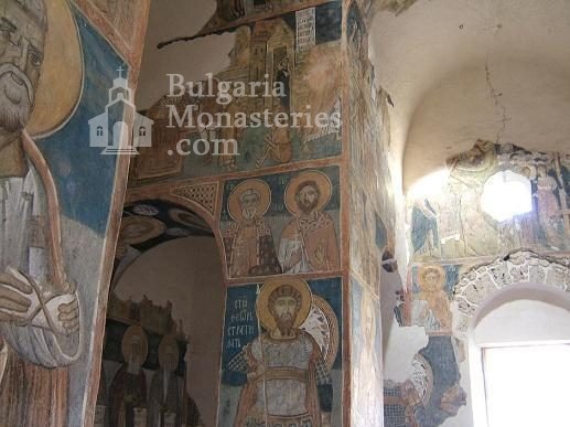 Земенски манастир - Вътрешността на църквата (Снимка 22 от 27)