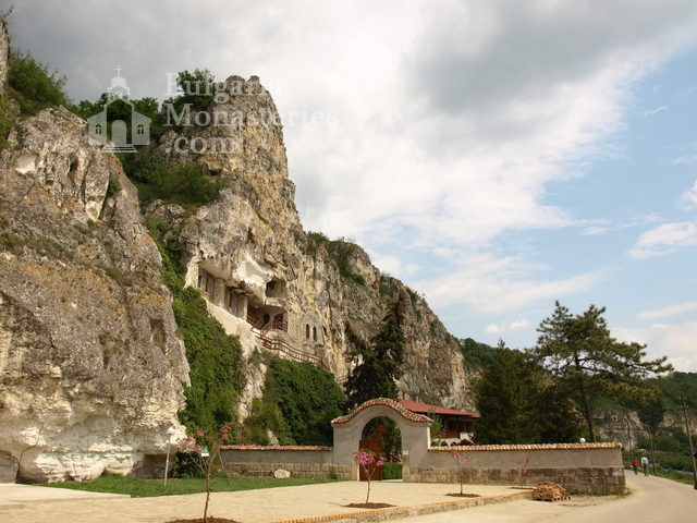 Basarbovo Monastery   (Picture 1 of 34)