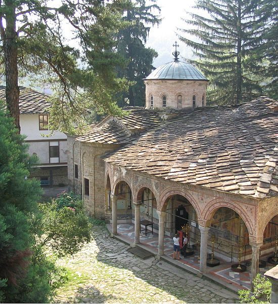 Bulgarian monasteries tour - Troyan monastery (Picture 5 of 31)